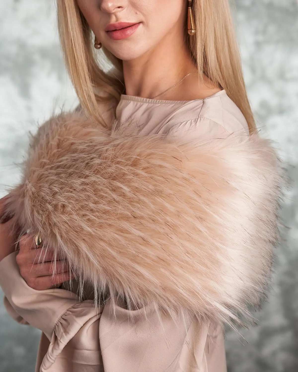 Futrzane Classic Shawl - Faux Fur Stoles Wraps for Women - Large Fake Fur Scarf