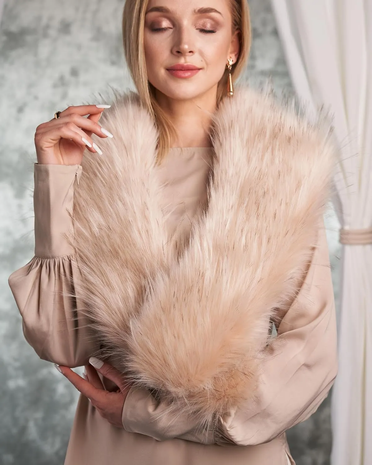 Futrzane Classic Shawl - Faux Fur Stoles Wraps for Women - Large Fake Fur Scarf