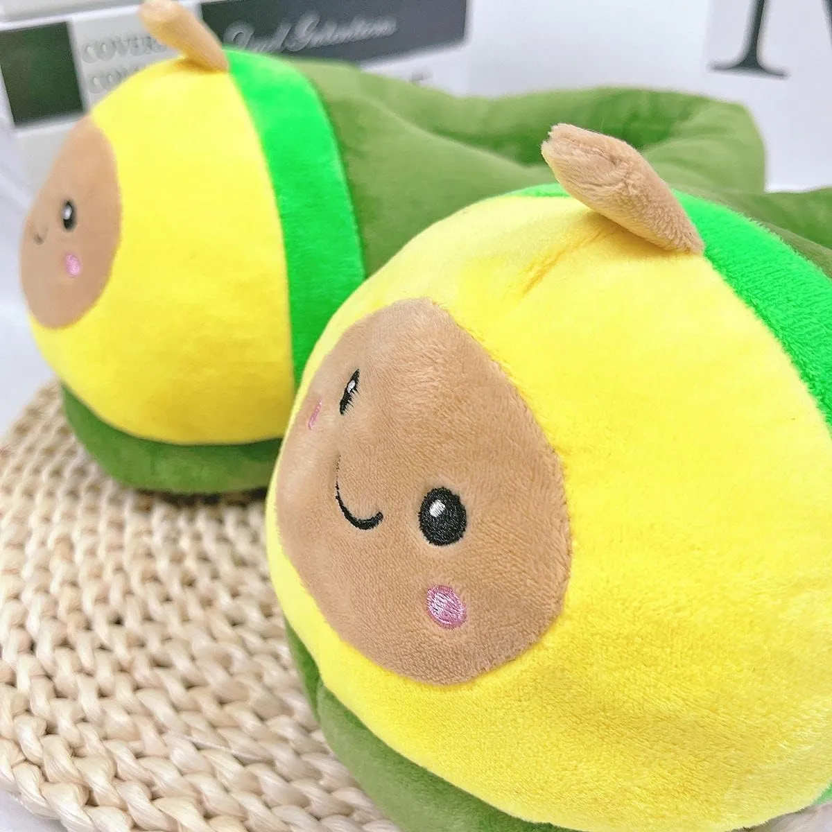HANDKEI Plush avocado slippers cute Llama plush slippers women's plush home shoes