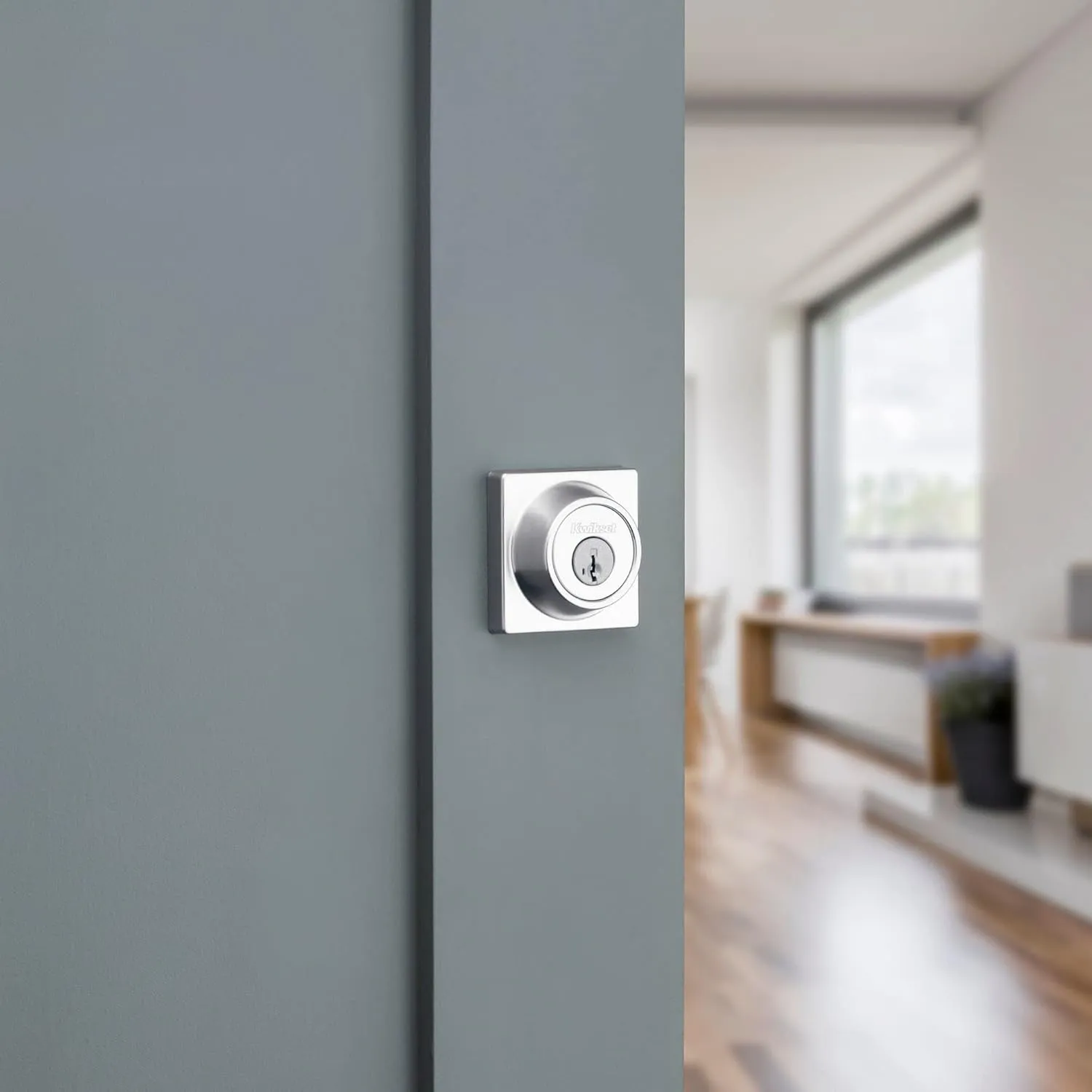 Kwikset 660 Contemporary Deadbolt Deadbolt Lock, Satin Chrome Square Exterior Keyed Front Entry Door, Pick Resistant SmartKey Rekey Security, Single Cylinder Dead Bolt