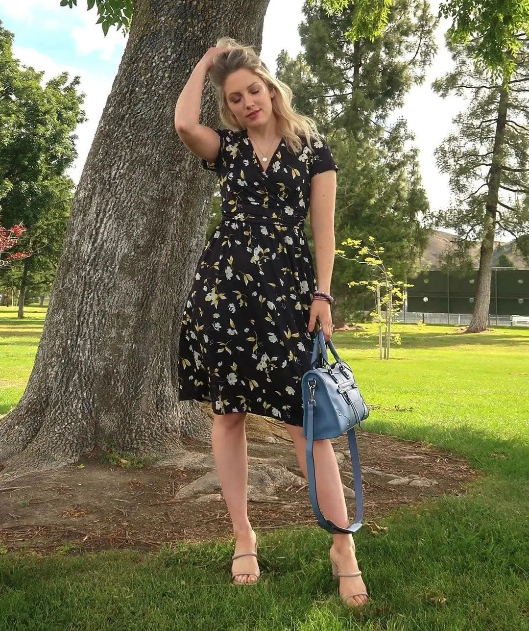 Newshows Womens Summer Short Sleeve Casual Dresses V Neck Floral Vacation Sundress Faux Wrap Midi Dress with Pockets