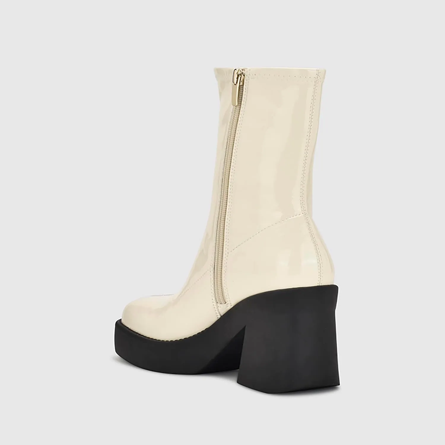 Nine West Women's Gerri3 Chunky Block Heel Squared Toe Ankle Platform Boot