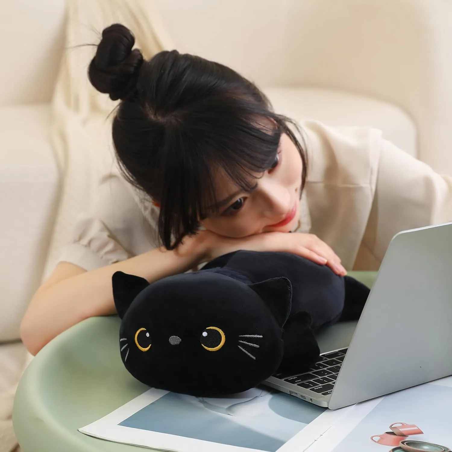 SQEQE Weighted Black Cat Plush, Weighted Black Cat Stuffed Animal, Cute Plushies Soft Pillow Toy Gift for Kids Adults 13.8 Inch, 1.6 Lbs
