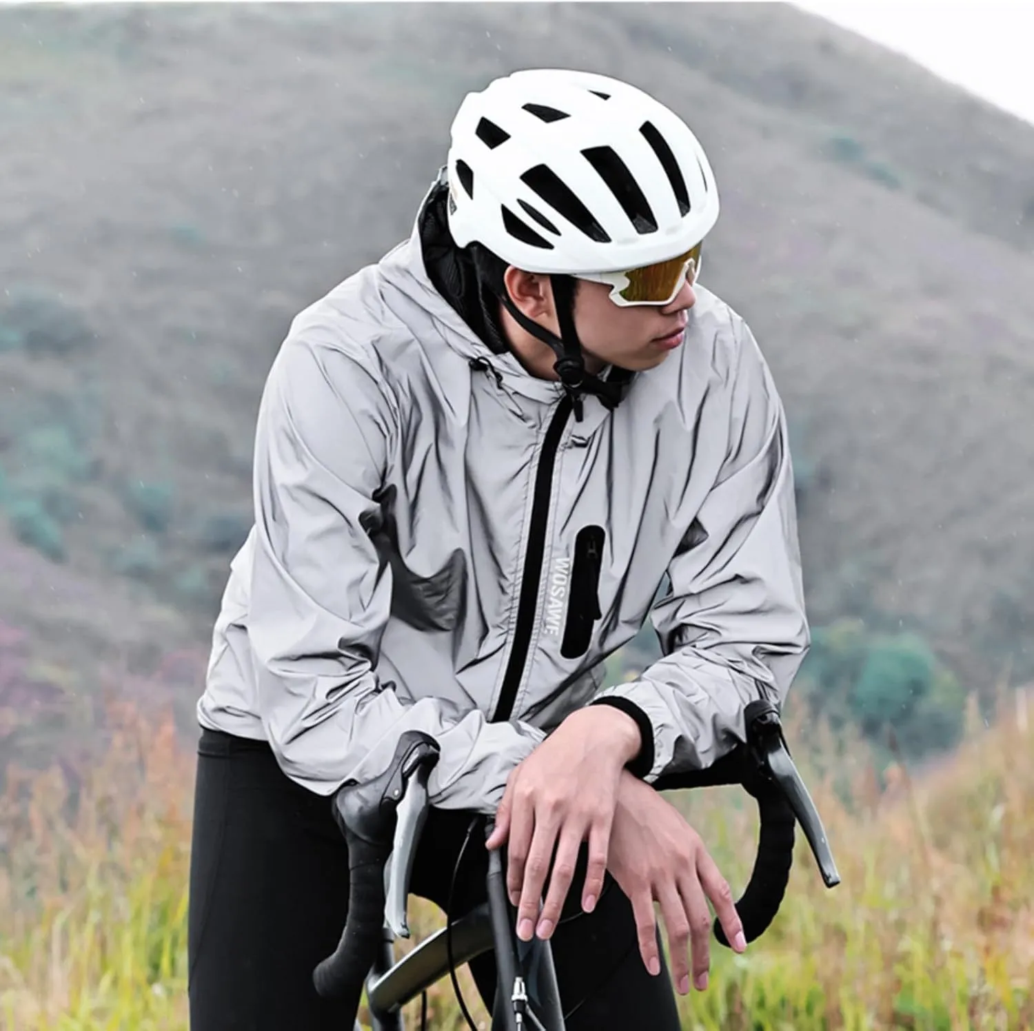 WOSAWE Men Reflective Jacket Night Glowing Bomber Jacket MTB Cycling Windbreaker Travel Sport Coat