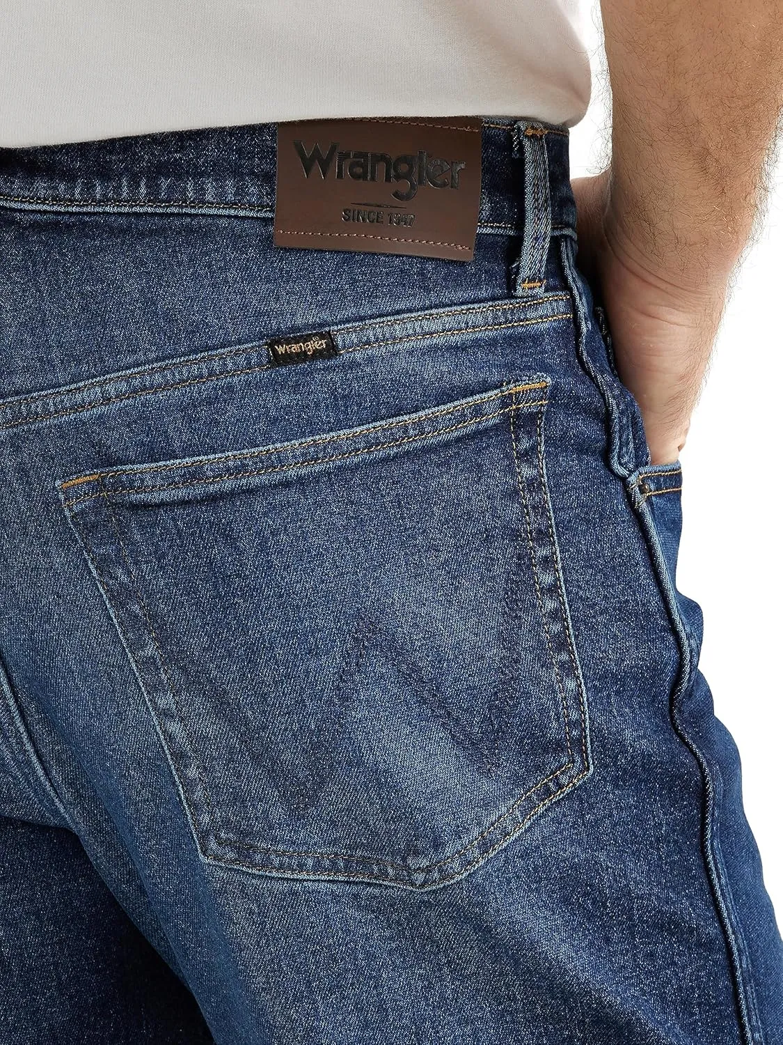 Wrangler Men's Free to Stretch Relaxed Fit Jeans