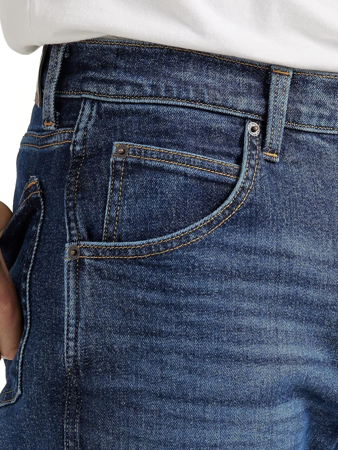 Wrangler Men's Free to Stretch Relaxed Fit Jeans